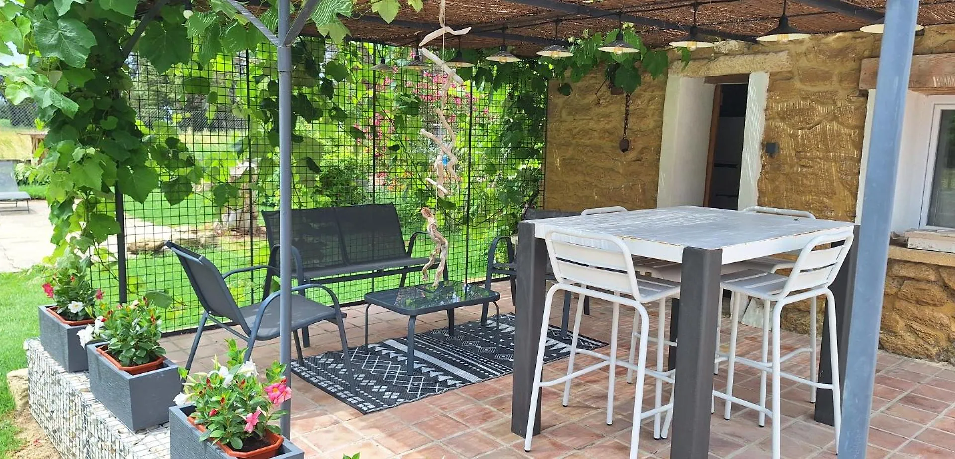 Holiday home Gite Mas De La Restanque Monteux
